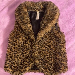 Cherokee Faux fur leopard vest/Size M (8-10) Girls